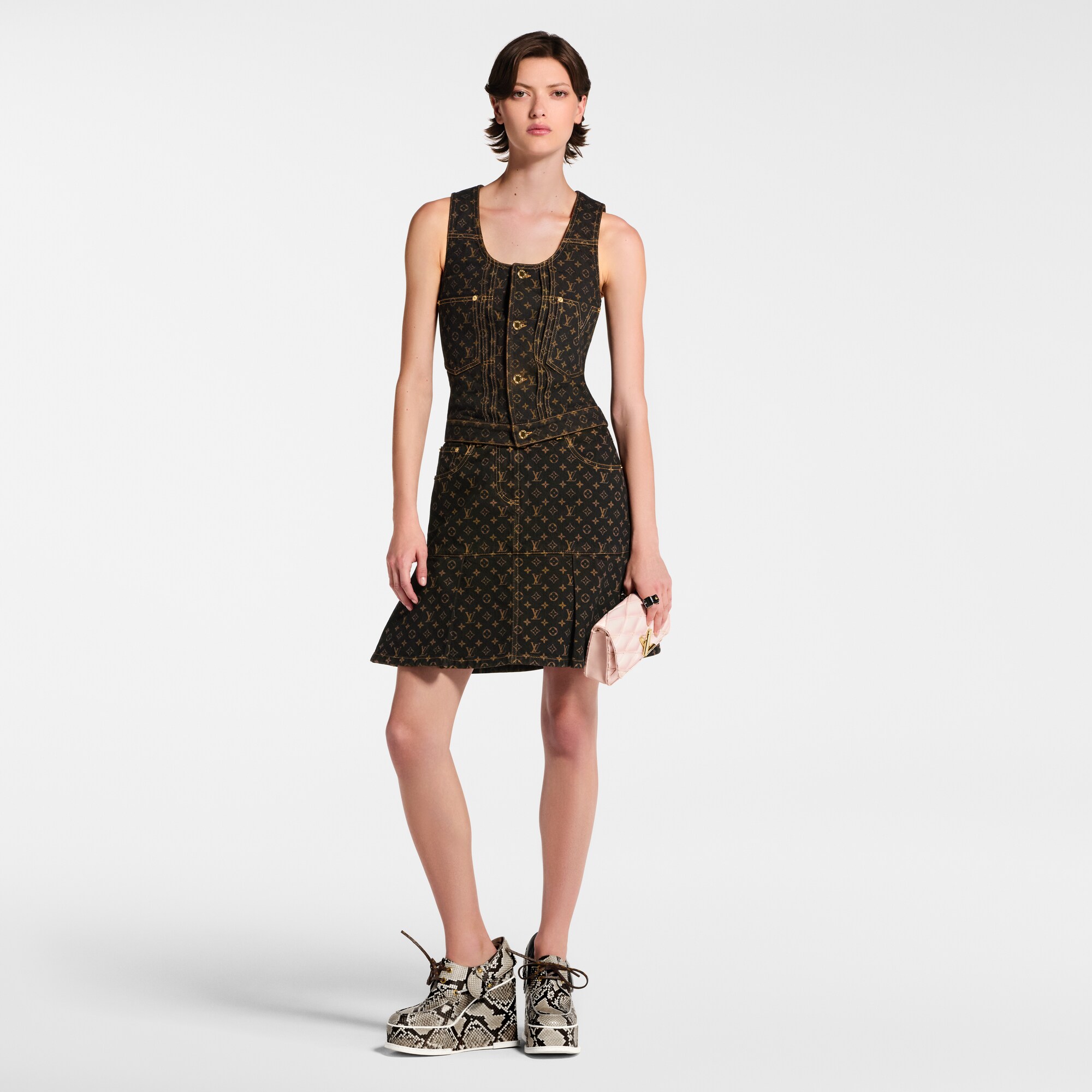 オシャレ♪Louis Vuitton★モノグラムデニムベストトップス Monogram Denim Button Front Top - Women - Ready-to-Wear